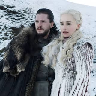 Game of Thrones Staffel 8, Episode 5 zeigt Charaktere in Winterkleidung.