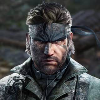 Metal Gear Solid V: The Phantom Pain features a character in a black leather jacket with a metal headband.