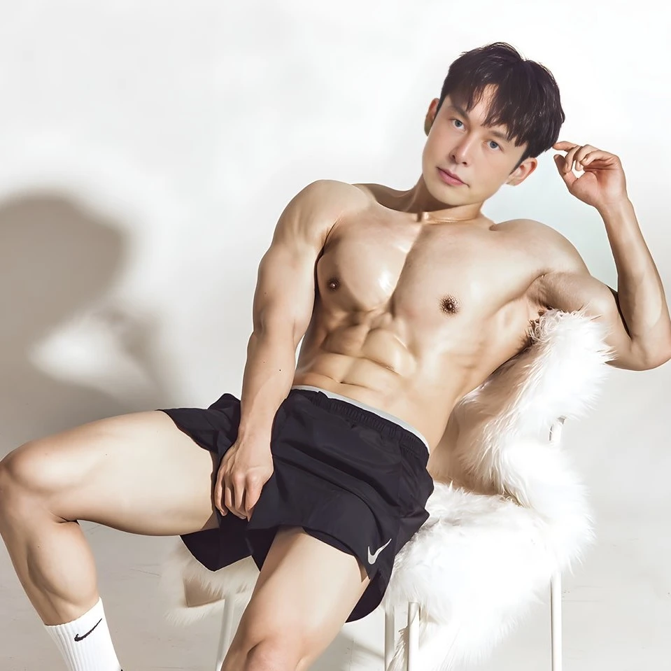Elon with sexy abs and Korean vibe